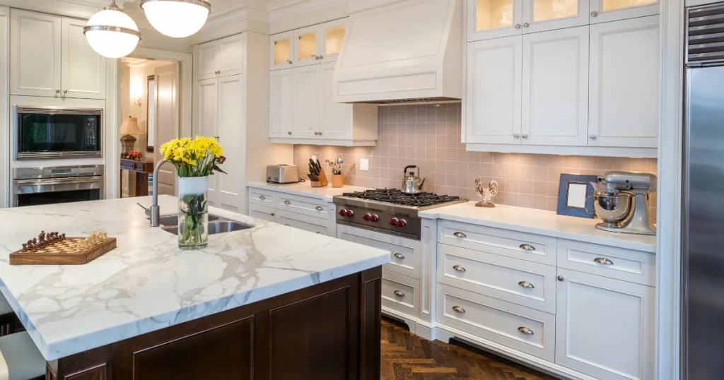 Luxurious Mountain Retreat Kitchen